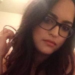 Meet your Posher, Noemi